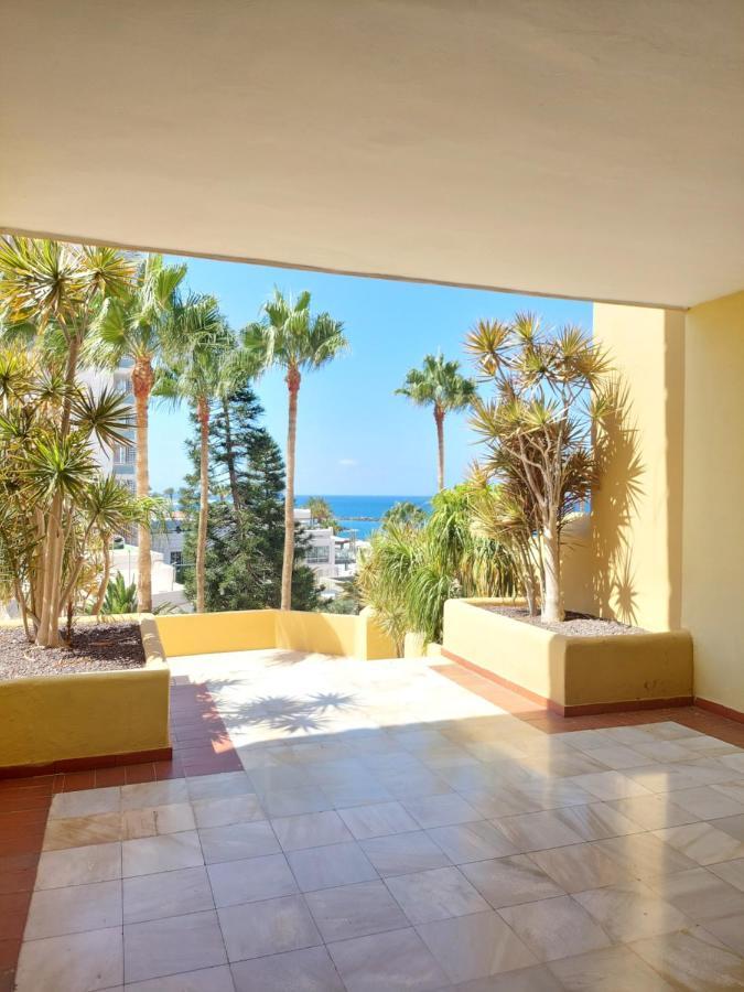Fantastic 2 Bedrooms, Just 20 Meters From Ocean Playa de las Americas  Bagian luar foto